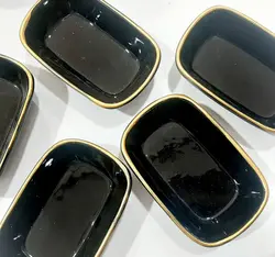 خرما خوری لب طلا