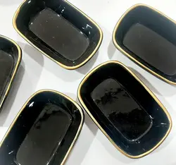 خرما خوری لب طلا