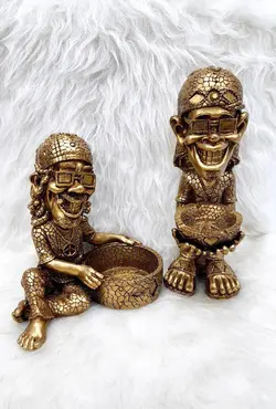 مجسمه دنگی و بنگی