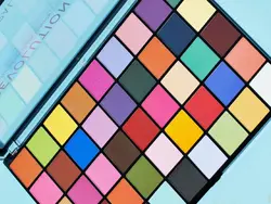 پالت سایه چشم ۴۵ رنگ رولوشن مدل مکسی ریلودد مدل Monster mattes