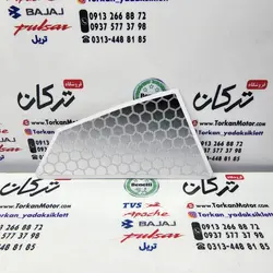ارم ( برچسب ) قاب ( کاور ) بغل بال باک تکی سمت راست موتور SYM گالکسی NA سفید اصلی