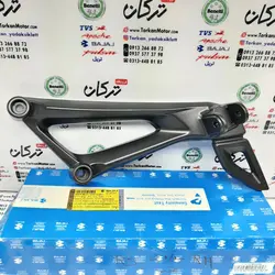 براکت جا پایه عقب سمت راست موتور پالس RS ار اس مدل بالا رنگ مدادی اصلی