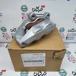 پمپ ترمز جلو روی دیسک سمت راست موتور بنلی 300 دوسیلندر اصلی