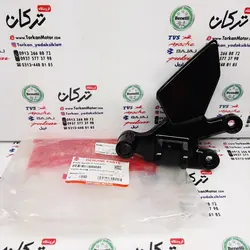 براکت جا پایه جلو سمت راست ( سمت پدال ترمز ) موتور SYM گالکسی NA اصلی