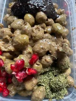 زیتون پرورده محلی یک کیلوگرم 105000