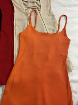 پیراهن پشت باز(1995)