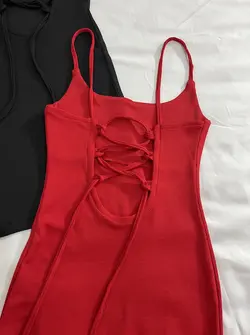 پیراهن پشت باز(1995)