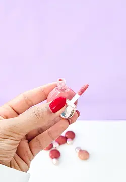 رژگونه مایع قلبی هدی موجی (Hudamoji Liquid Blusher Water Embellish Texture)