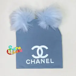 کلاه نوزاد پوم پوم رنگی طرح Chanel - سیسمونی سارالند