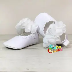 پاپوش نوزاد دخترانه گل دار سفید - پوشاک و سیسمونی سارالند