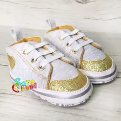 پاپوش نوزاد اکلیلی طرح قلب طلایی