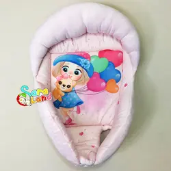 آغوشگیر نوزاد دخترانه طرح دختر و بادکنک