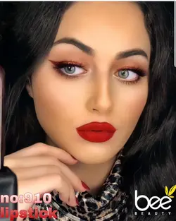 رژ لب جامد بی Bee Beauty lip stick حاوی موم عسل و ویتامین 20 E
