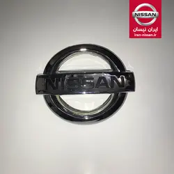 آرم جلو پنجره پیکاپ ایرانی