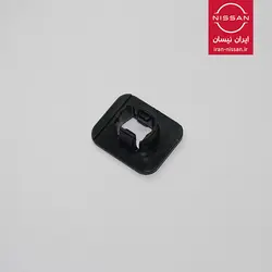 خار زیر جلو پنجره رونیز