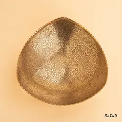 شیرینی خوری برنجی طلایی هندی سه پایه مثلث