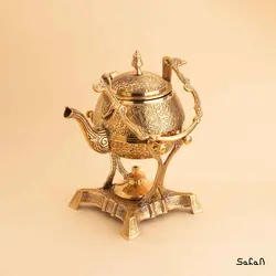 قوری وارمردار برنجی طلایی طرح طاووس سایز 2