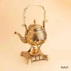 قوری وارمردار برنجی طلایی طرح طاووس سایز 2