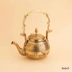 قوری وارمردار برنجی طلایی طرح طاووس سایز 2