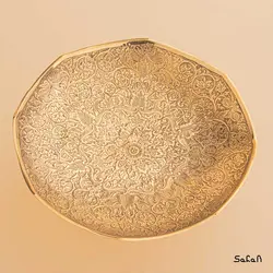 شیرینی خوری برنجی طلایی پایه دار مدل آمبوس