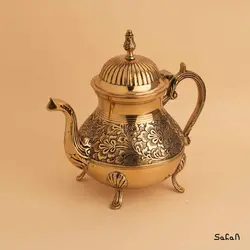 قوری پایه دار برنجی طلایی مدل انگلیش