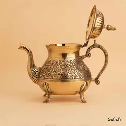 قوری پایه دار برنجی طلایی مدل انگلیش