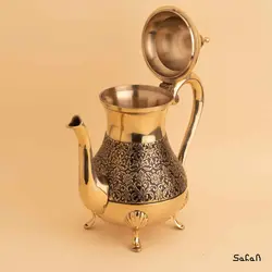 قوری برنجی میناکاری پایه دار طرح تاج مدل آمبوس