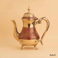 قوری برنجی میناکاری پایه دار طرح تاج مدل آمبوس