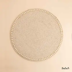 رومیزی منجوق دوزی کرم مدل دور مروارید