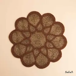 رومیزی منجوق دوزی مدل ده پر قهوه ای