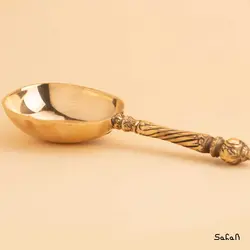 قاشق آجیل خوری برنجی طلایی مدل آمبوس طرح پول