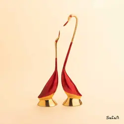 مجسمه برنجی قو بزرگ