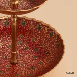 شیرینی خوری برنجی میناکاری سه پایه دو طبقه طرح تاج