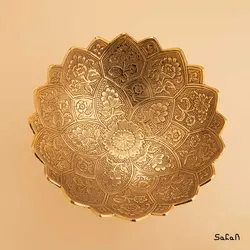 آجیل خوری برنجی طلایی پایه دار دورو مدل میخک