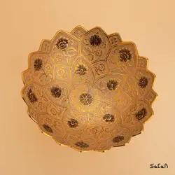 آجیل خوری برنجی طلایی پایه دار دورو مدل میخک