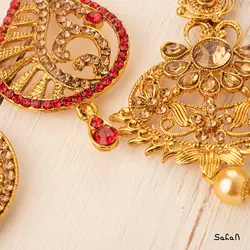 سربند هندی طلایی مدل تیکا