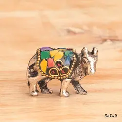 مجسمه هندی گاو