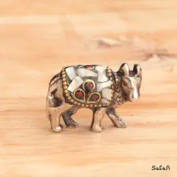 مجسمه هندی گاو