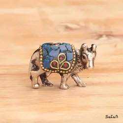 مجسمه هندی گاو