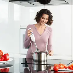 گوشت کوب برقی 700 وات براون مدل MQ3038