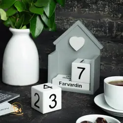 تقویم چوبی رومیزی طرح کلبه