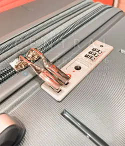 خرید چمدان آیلا پرو سایز کوچک سری جدید پلی کربنات نشکن - چمدانکده