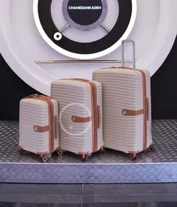 خرید چمدان it helixian متوسط از جنس پلی کربنات نشکن - چمدانکده