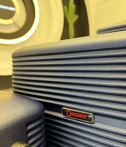 خرید چمدان دسینی متوسط از جنس پلی کربنات نشکن - چمدانکده