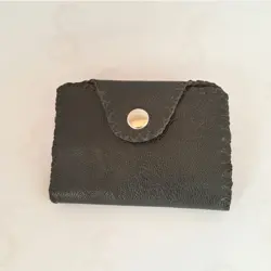 کیف جا کارتی چرم طبیعی به رنگ مشکی شش خانه کد K1064 - آترادُر