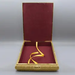 خرید و قیمت قاب قرآن نفیس طلایی-سفید پایه دار | فروشگاه صافات