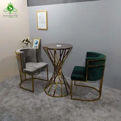 میز و صندلی ناهارخوری دو نفره مدل درنا طلایی