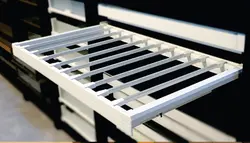 رک ریلی جای شلوار داخل کمد طرح ایتالین