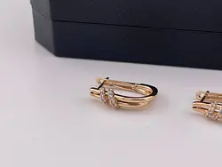 گوشواره مینیمال دارای دو لاین نگین کاری &bull; گالری بدلیجات ترنج