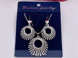 خرید نیم ست طرح خاص نگین دار &bull; گالری بدلیجات ترنج